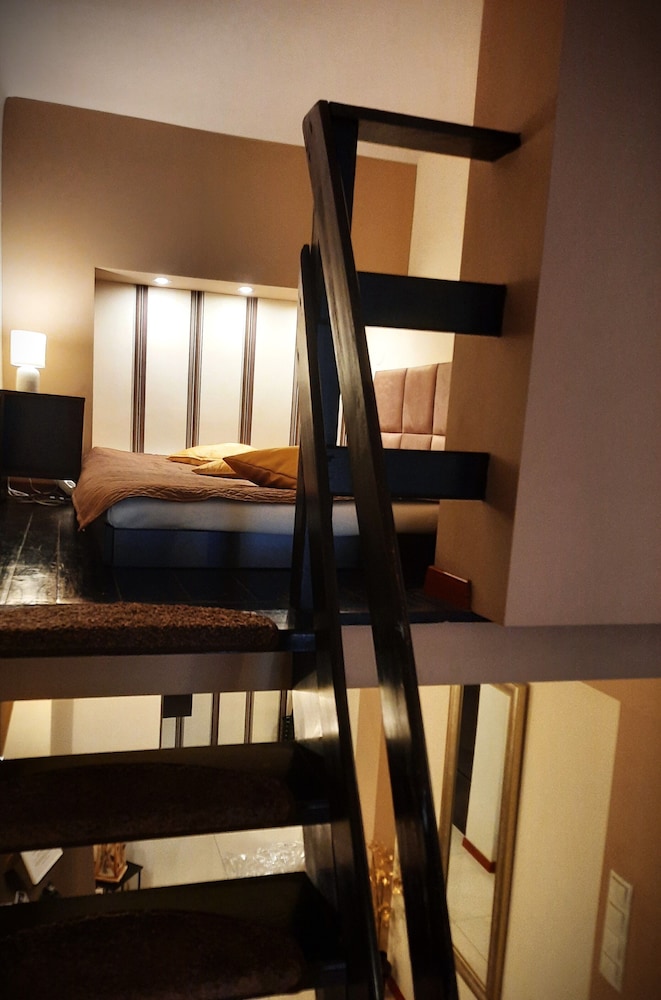 Luxury Senate Apartment
