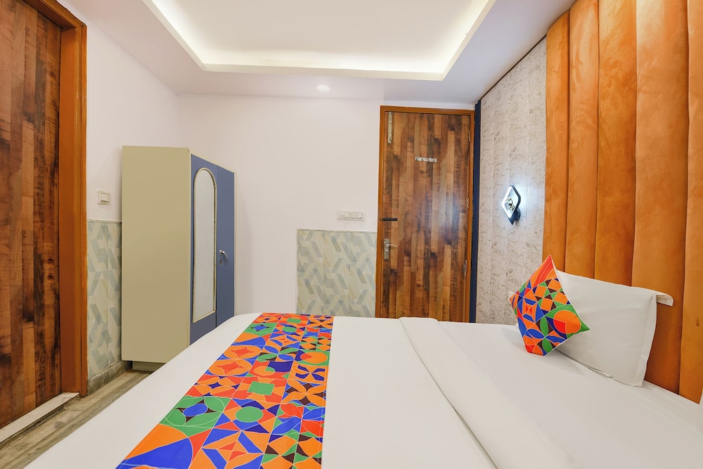 Fabhotel Ak Continental
