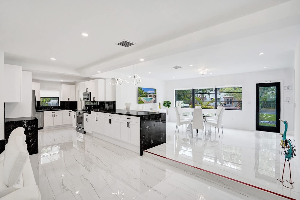 Hibiscus House in Fort Lauderdale