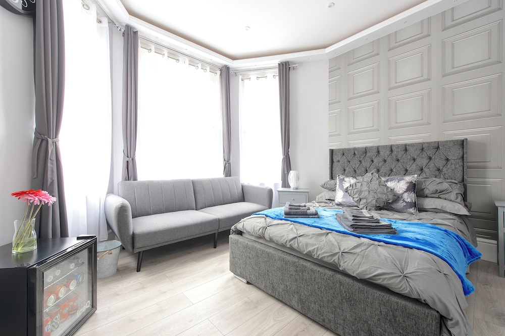 The Pond House - Ensuite Rooms