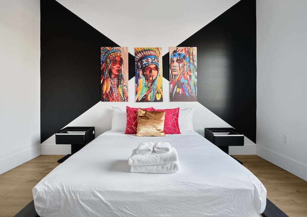 Havana - Walk to Old Town - Heated Pool & Spa