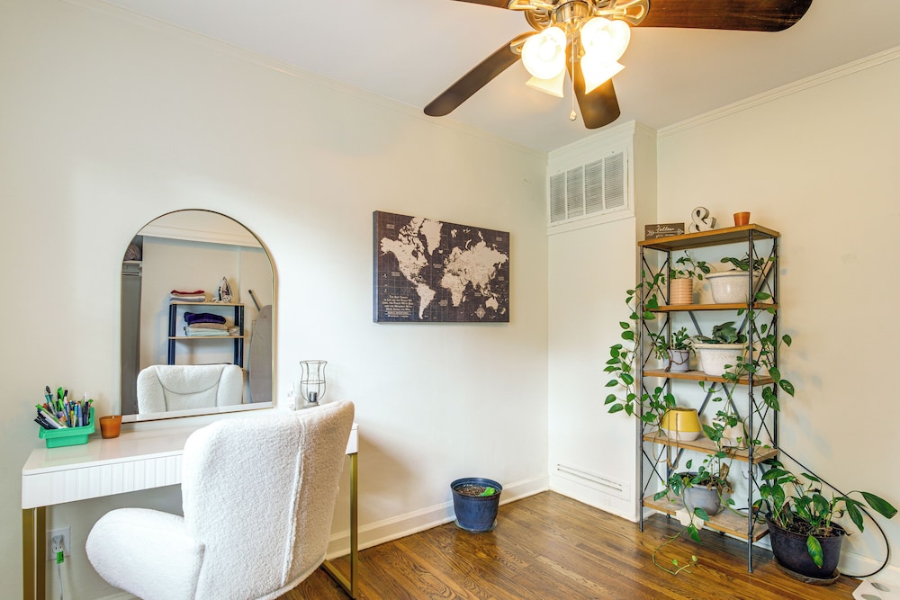 Updated Suburban Retreat: 8 Mi to Dtwn Memphis!