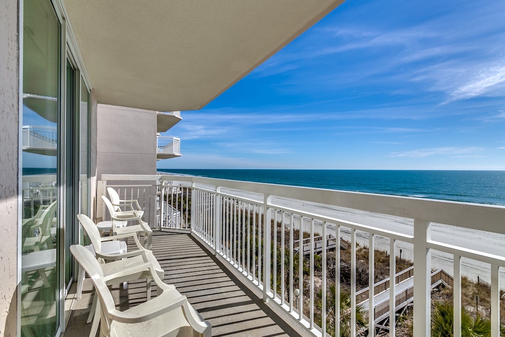 Crescent Shores by Condo-World