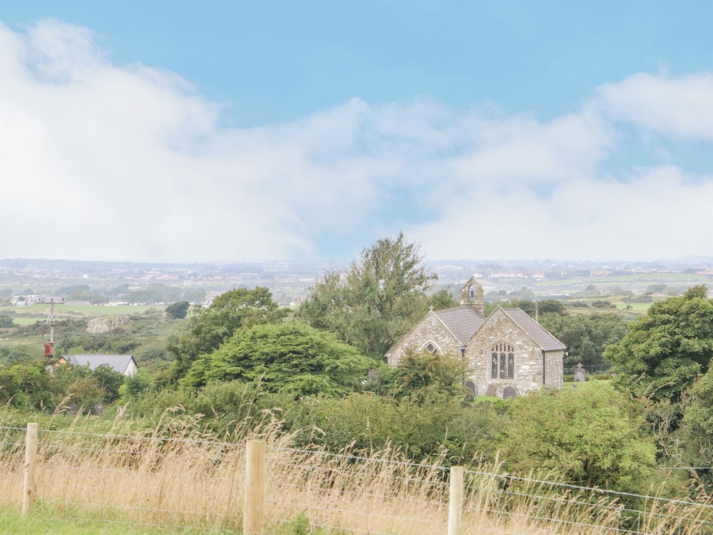 Bryn Tirion