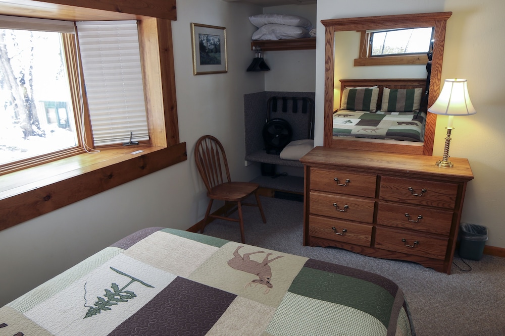Sunnyside Knoll: 8 1 Bedroom Cabin - Property Image 10