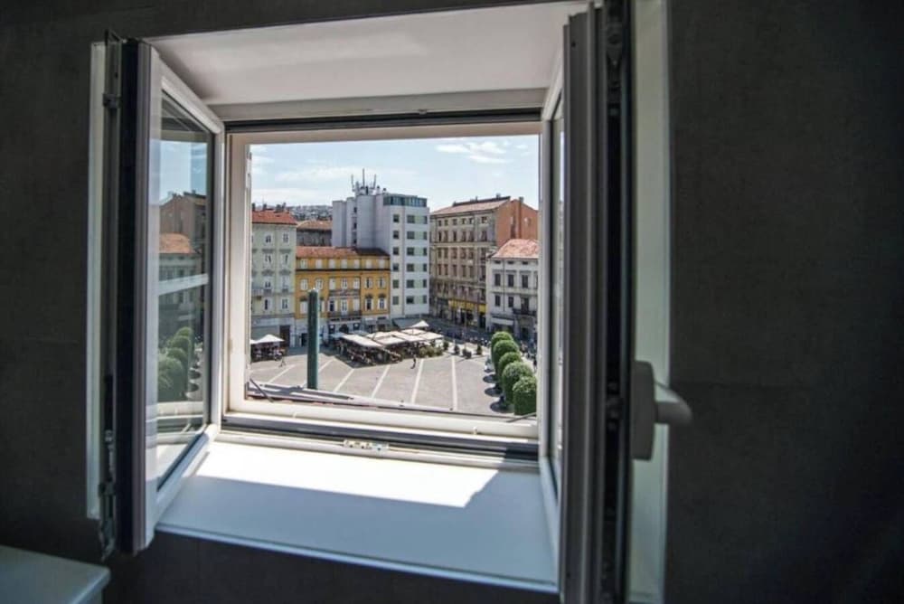 JOIVY Apartments - Trieste Goldoni