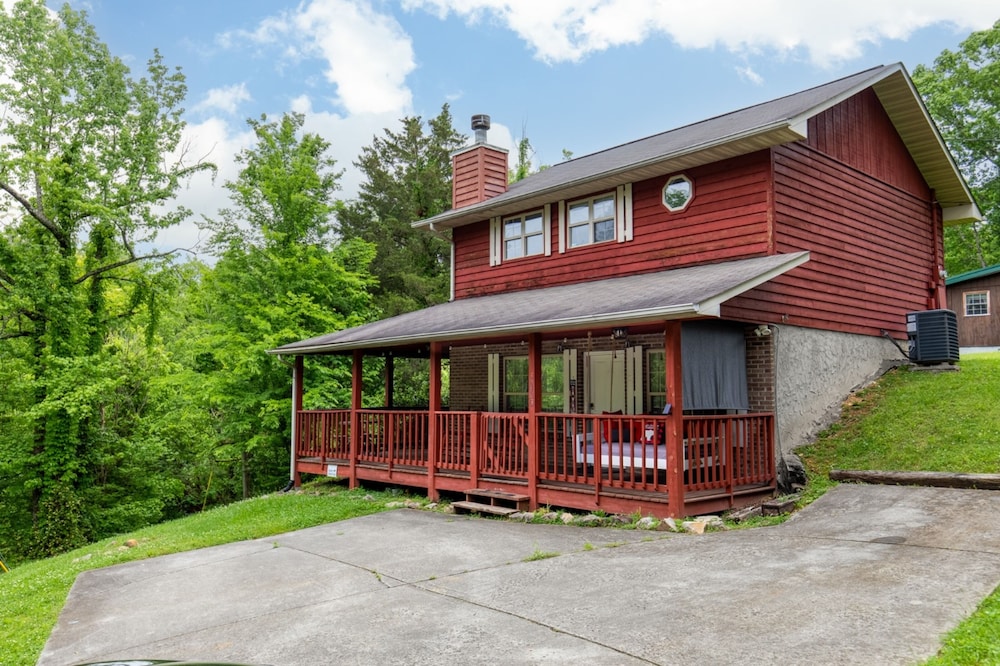 Hotel Parkway Getaway - Image 1