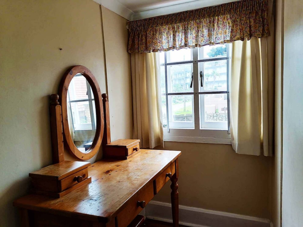Whaleback Cottage