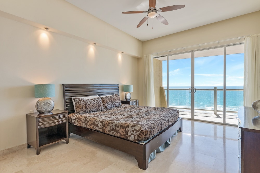 Encanto Living 1101 -2BR by Kivoya