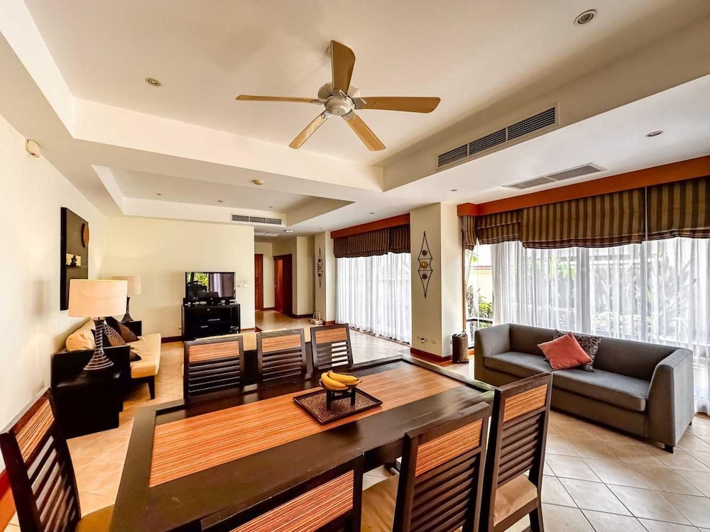 Beautiful 3-bed Villa in Cherngtalay, Thalang