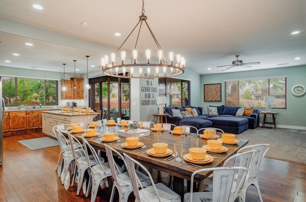 Paradise Village by Cloud Dream Homes