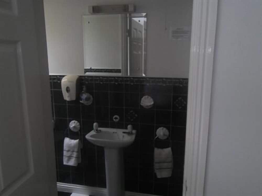 Launard House