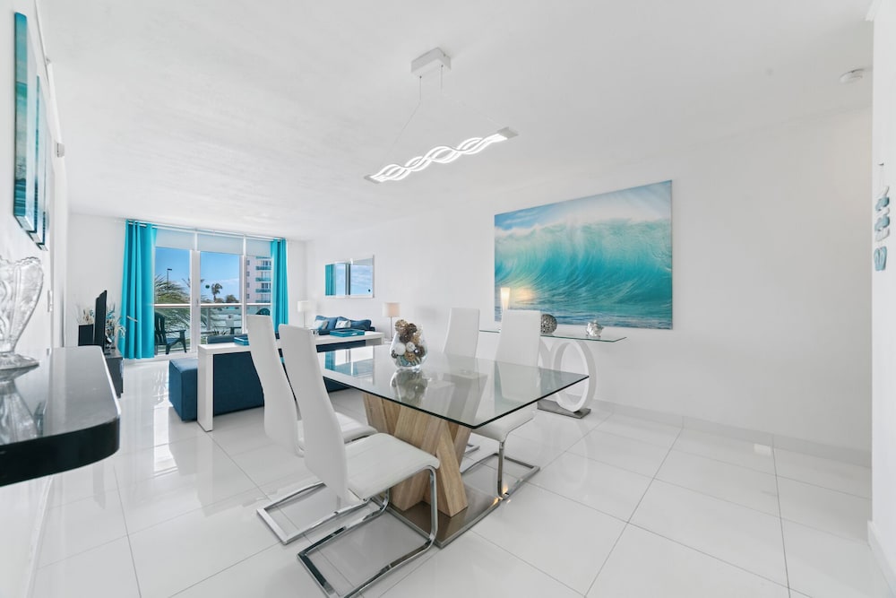 Ocean Wind Luxury Beachfront Condo With Pool & Gym - Image 4