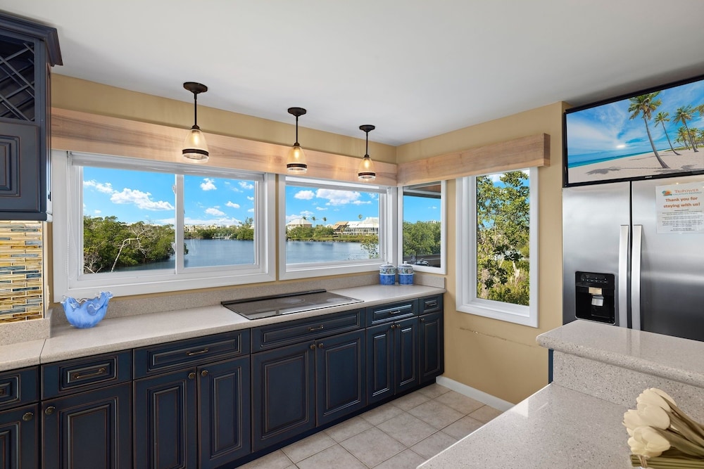 21381 Widgeon Point 6 Bedroom Estate