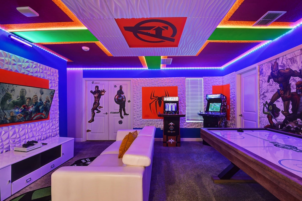 Gorgeous 9bedroom Home Private Pool Game Theater