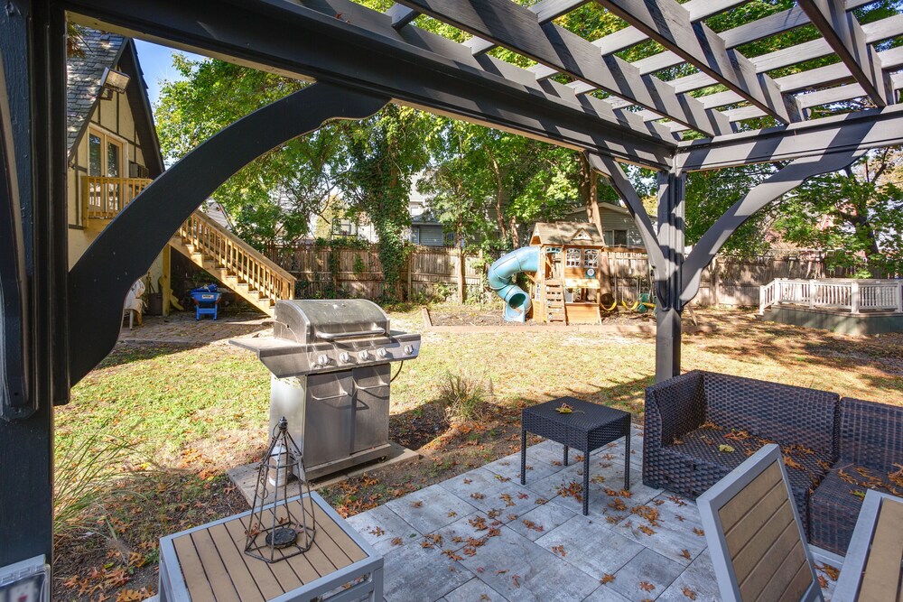 Spacious New Jersey Home: Pool & Fire Pit! view 3
