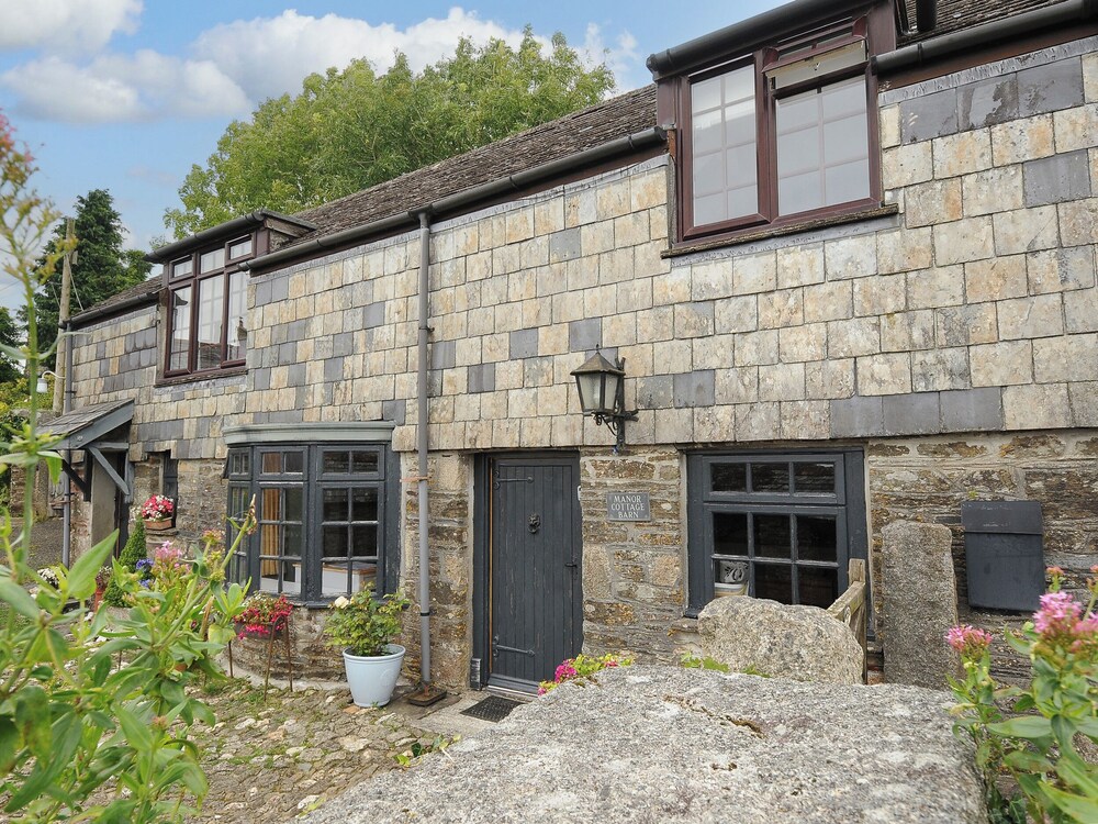 Manor Cottage Barn
