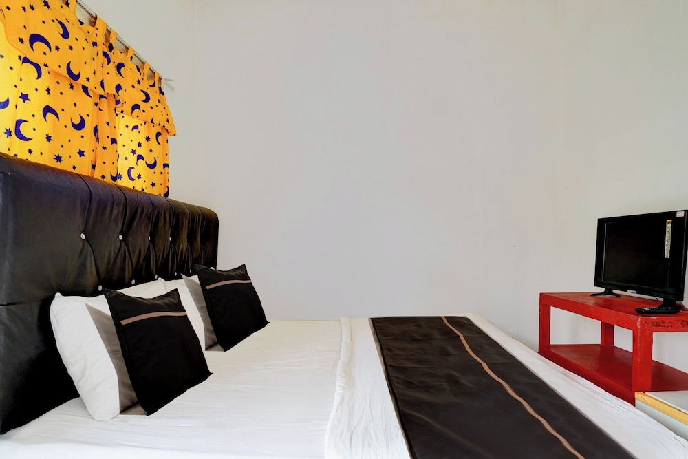 OYO 95065 Villa Ade