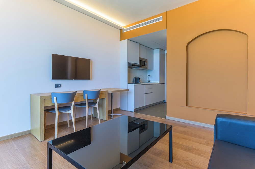 Jounieh Living - Residences by Local Host