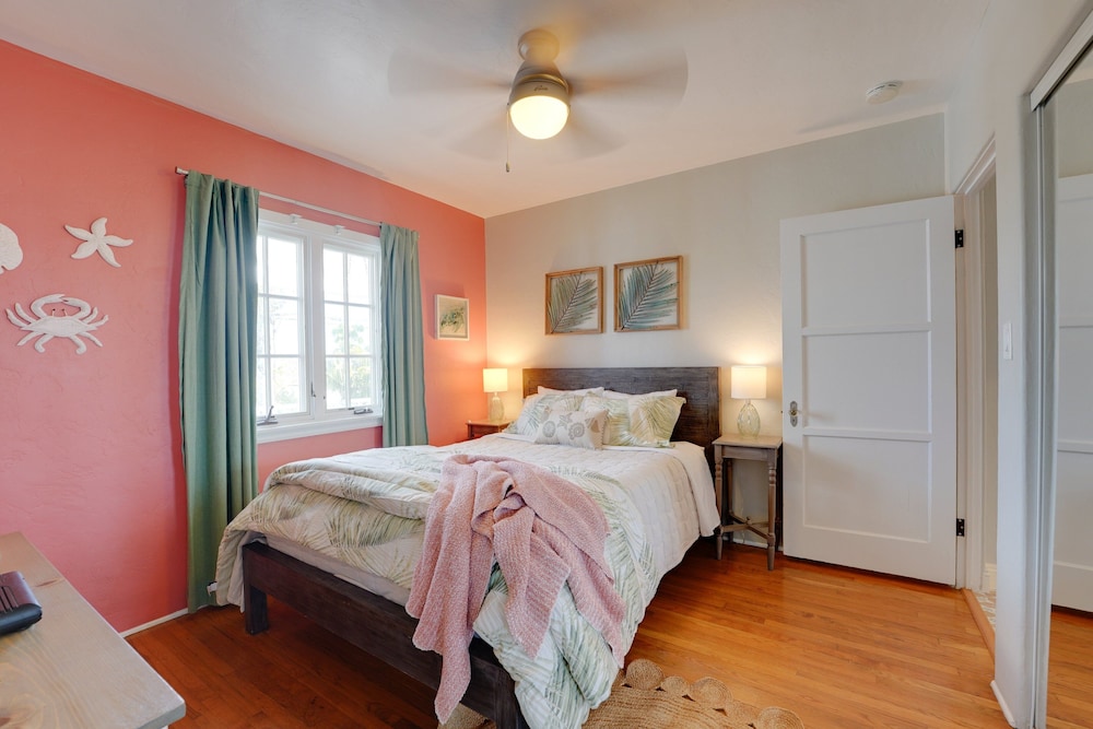 Coral Cottage