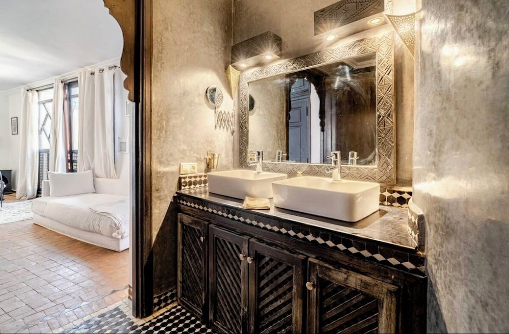 Riad basidi