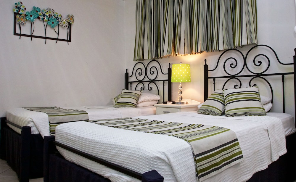 Forty Winks Inn
