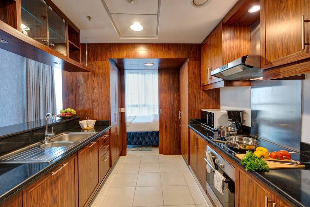 Durrani Homes - The Luxe 3br with Burj Khalifa and Fountain View - Third room without partition