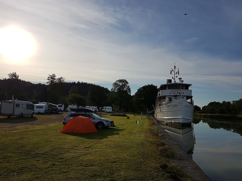 Skeppsdockans Camping & Vandrarhem