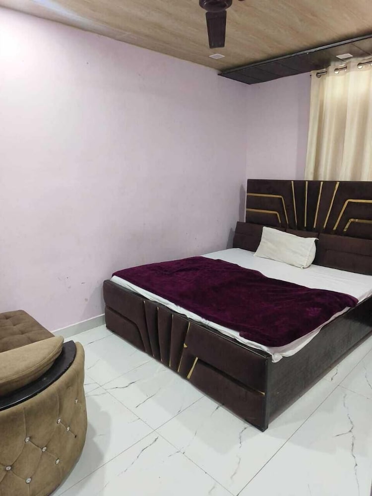 SHUKLA HOTEL