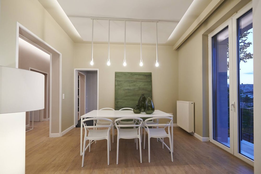 Ma Maison Acropolis Mansion 3bdr Suite N 6 400mbps