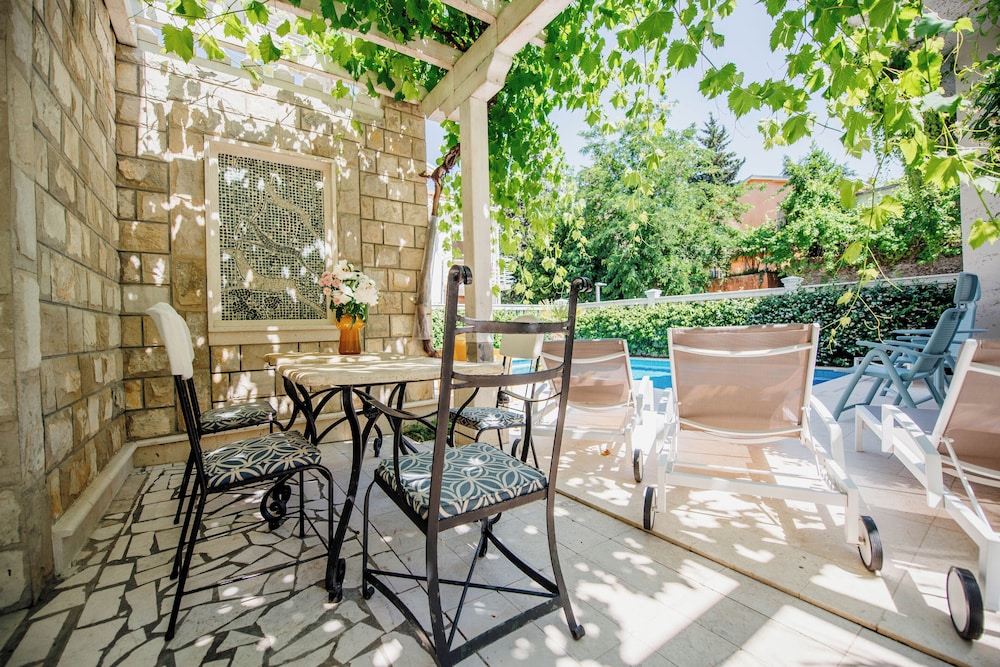 Captain's Villa