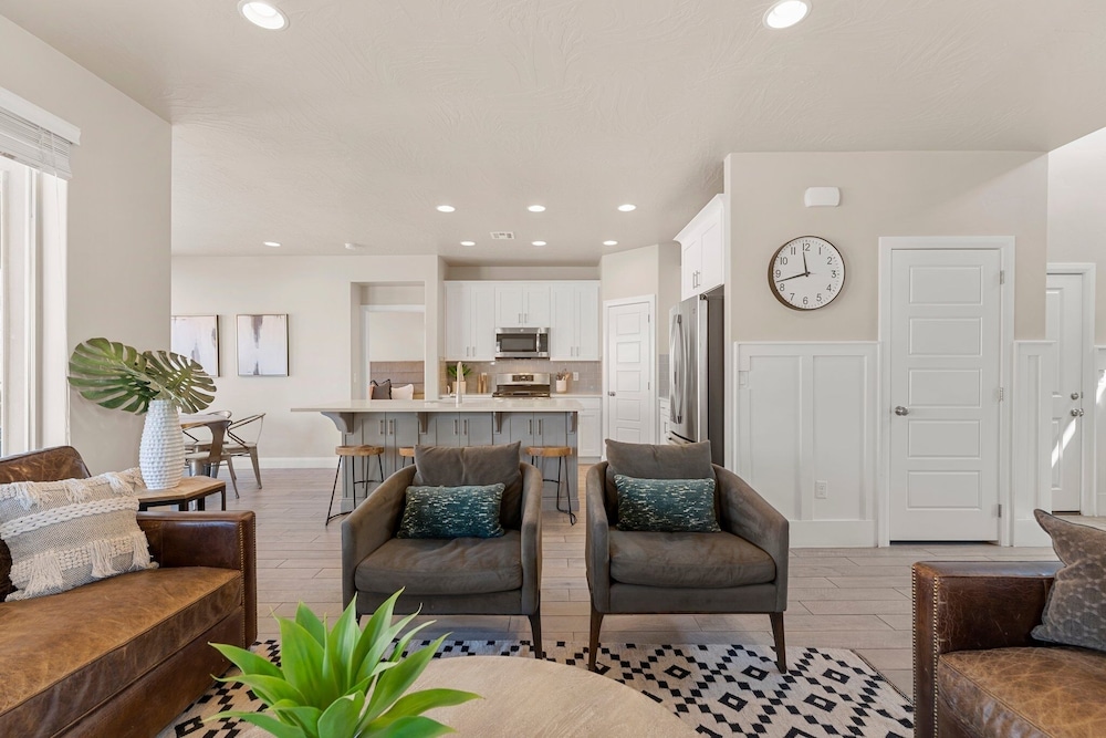 Desert Serenity 4 Bedroom Townhouse