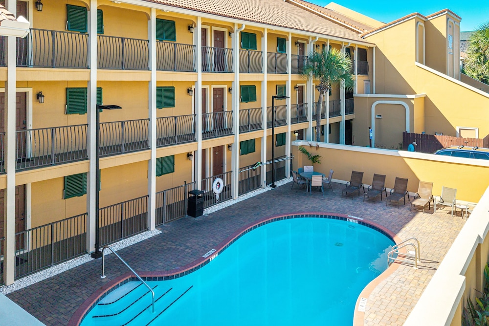 Coral Reef Club 36 3 Bedroom Condo