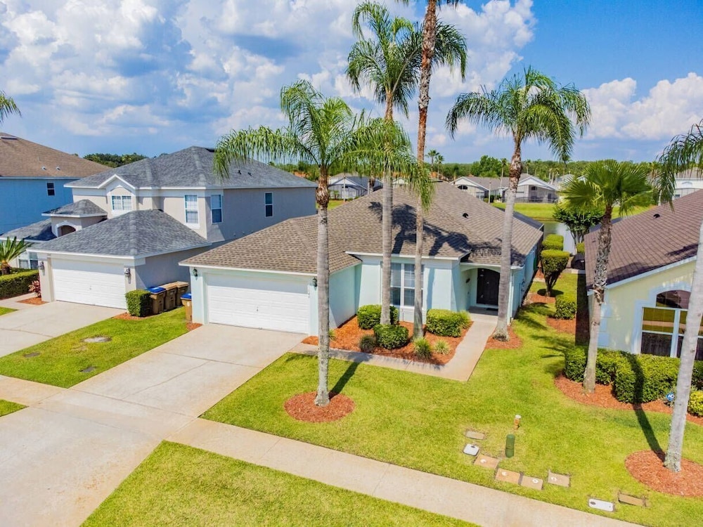 4BR Lake Berkley Home w/ Private Pool