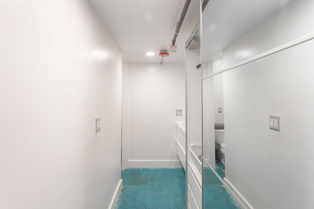 House of Trestles - Hostel