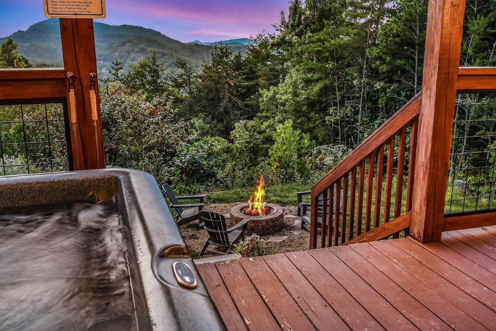 Panoramic Pointe 2 Bedroom Cabin