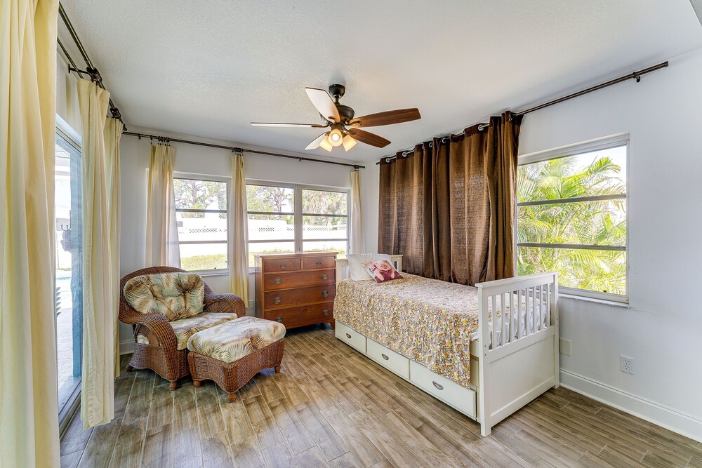 Breezy Englewood Condo w/ Community Pool! view 5