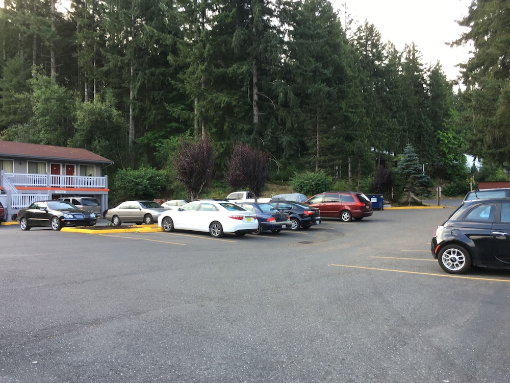 Belfair Motel