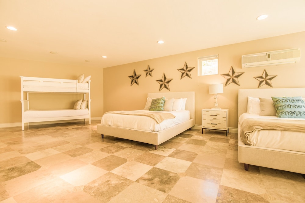 Via del Sur by Avantstay Private Spanish Villa w Views Walk to Wineries