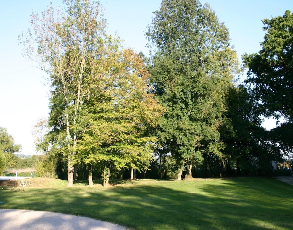 Estate in Pyrenees With Pool and Golf Nearby