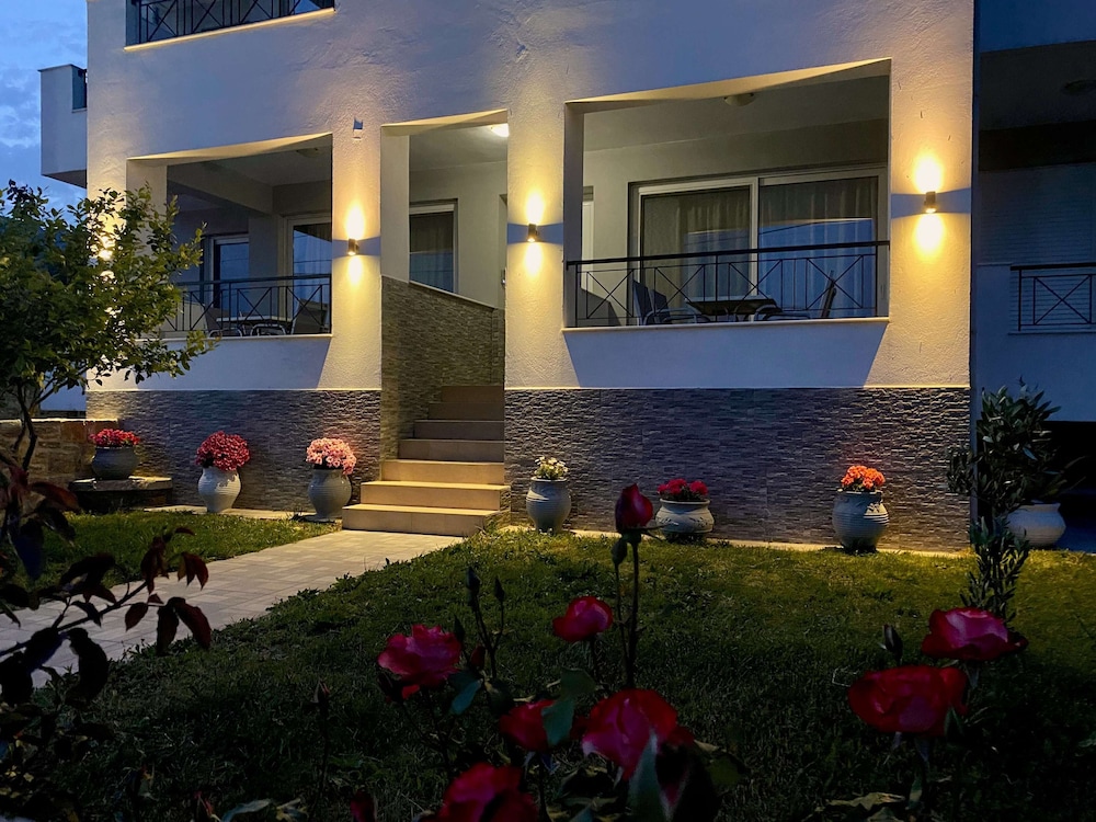 Eirini & Manolis Apartments photo 1