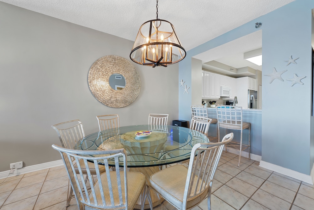 Beach Colony W7C - Covered Parking Included