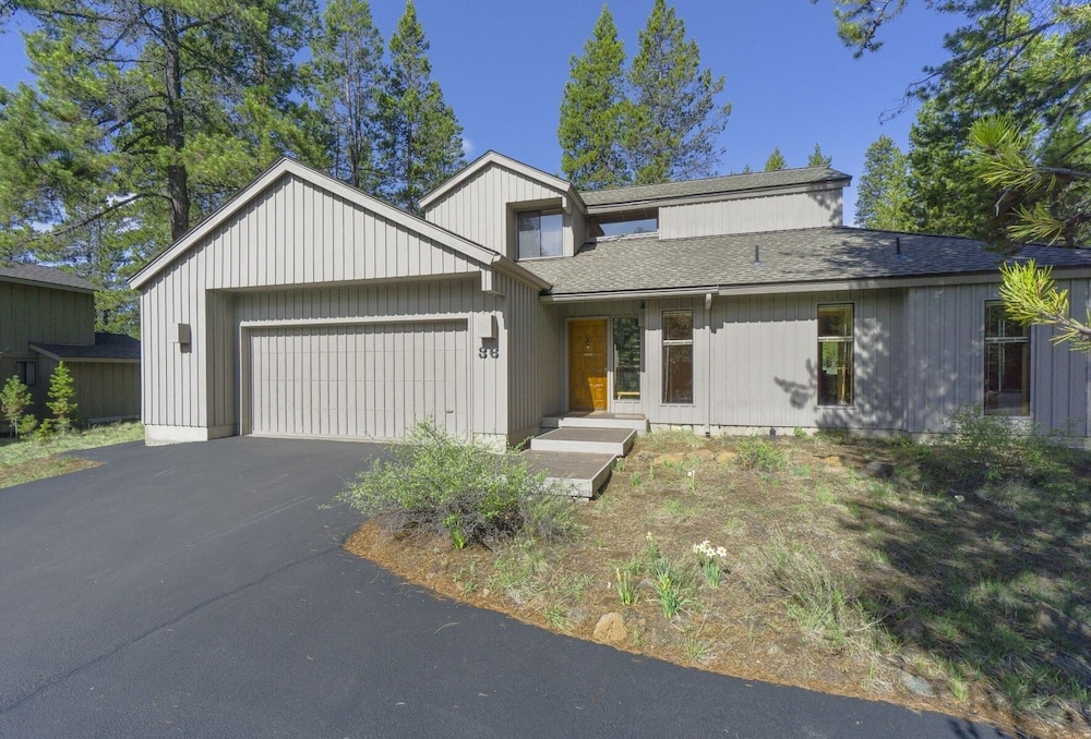 Maury Mountain 36 3 Bedroom Home