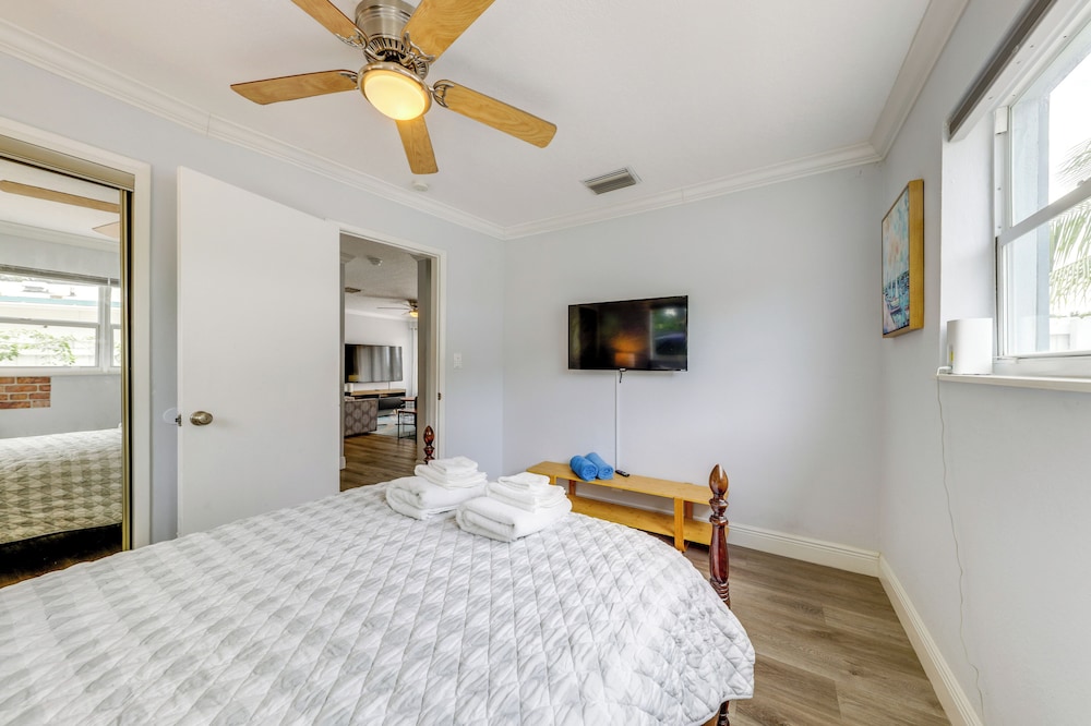 4 Mi to Ocean: Family Getaway in Pompano Beach!