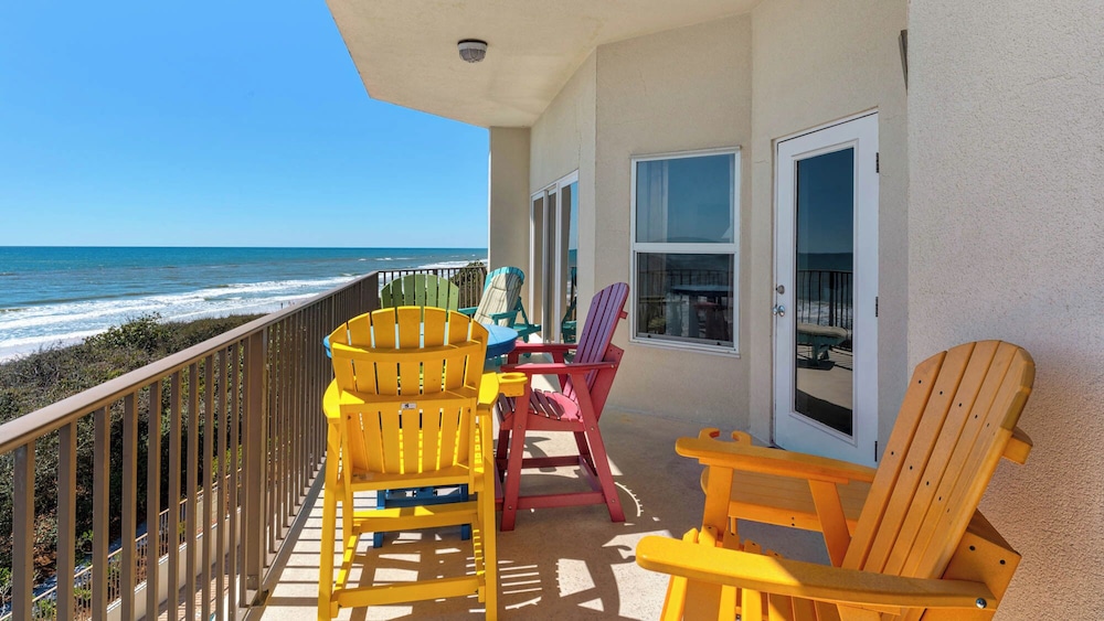 Legacy 303: Beachfront Retreat on 30a!