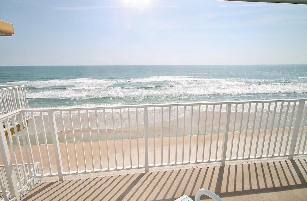 Smyrna Beach Club 818b