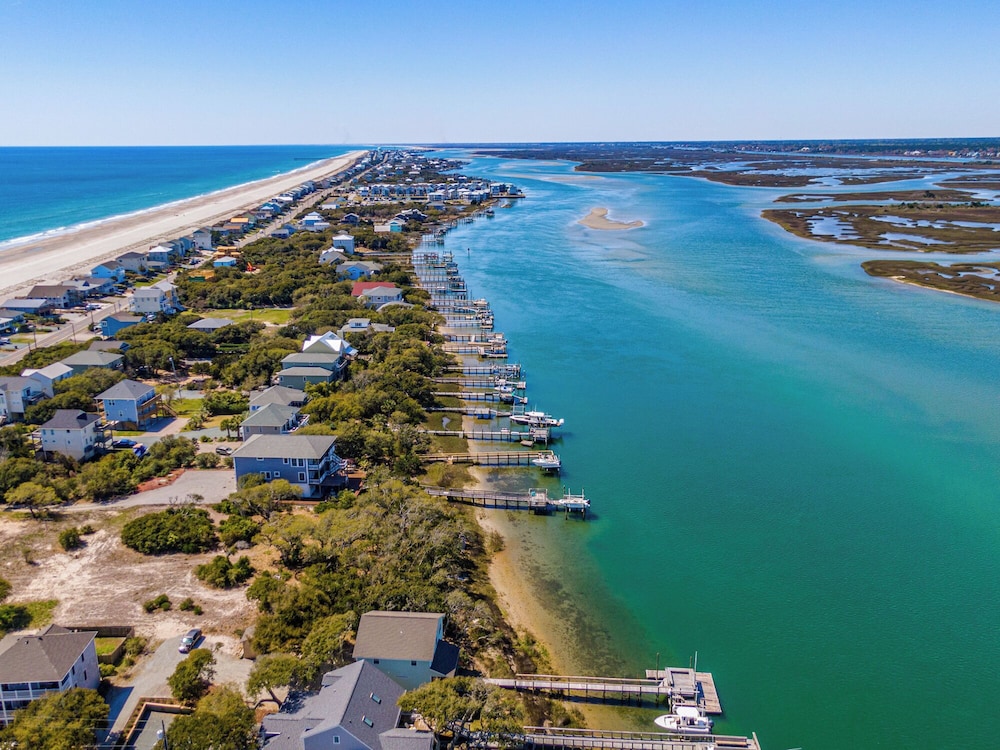 The Hydeaway by Topsail Realty