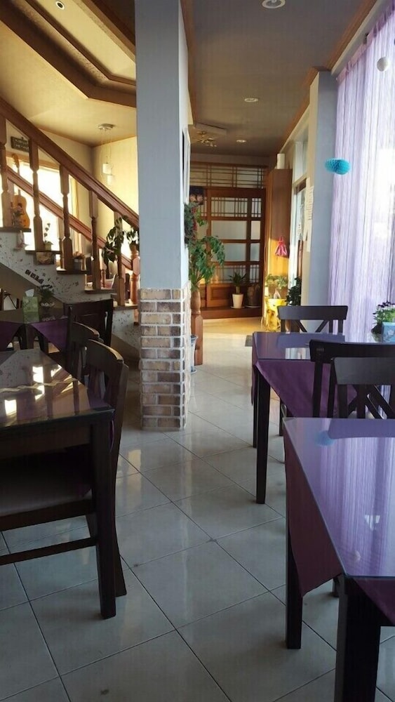 Elmar Guesthouse - Hostel