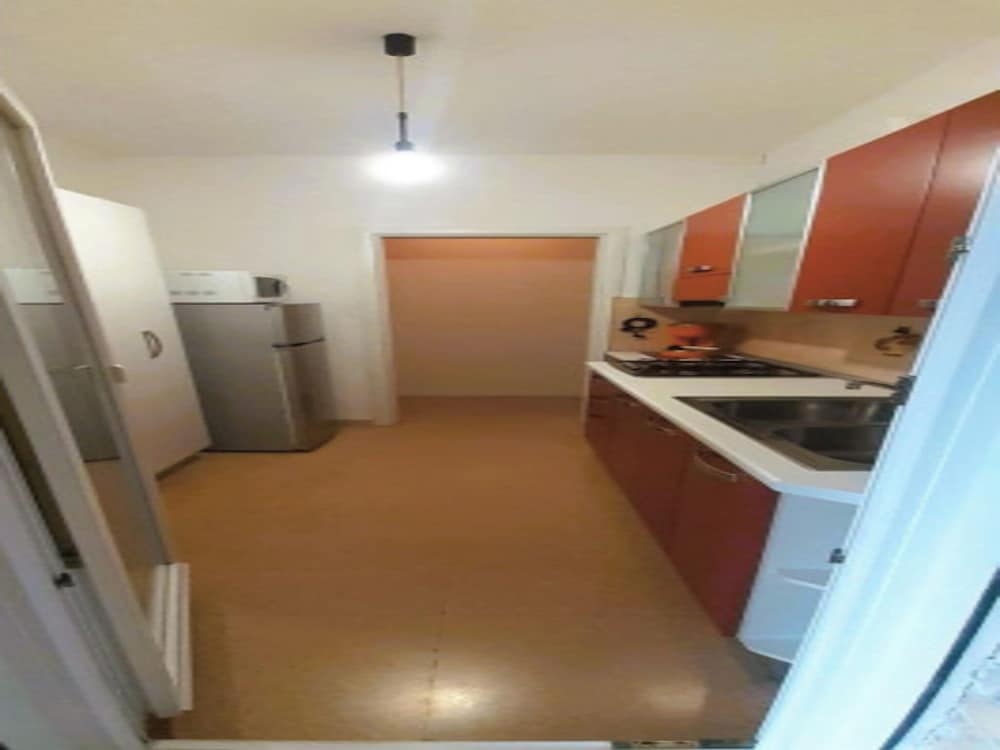 Spacious Flat With Large Terrace-beahost