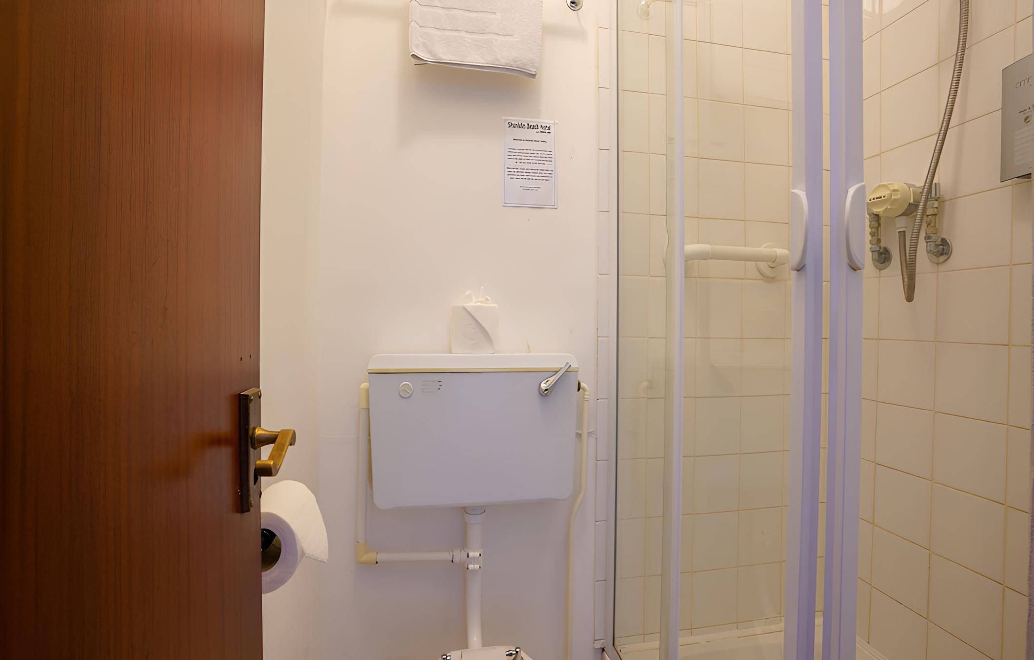 OYO Shanklin Beach Hotel